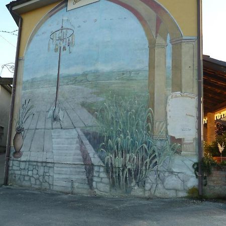 Agriturismo San Martino Castiglione Tinella Buitenkant foto