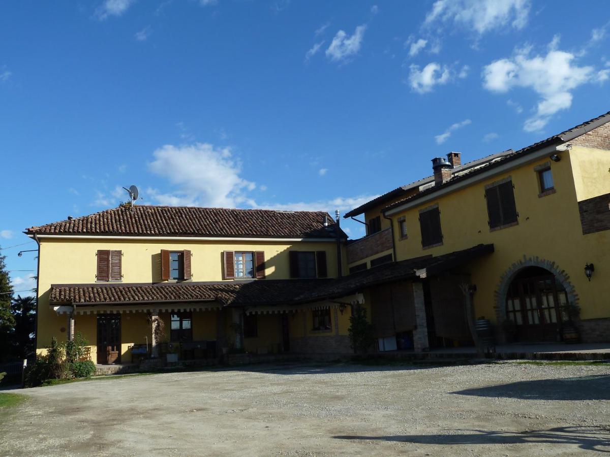 Agriturismo San Martino Villa Castiglione Tinella Buitenkant foto
